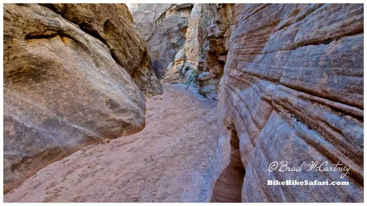 Cottonwood Narrows, slot Canyon, only 50 meters off the road, I didn't even know it was there