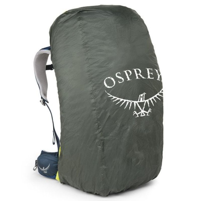 Daypack rain outlet cover